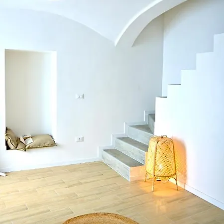 Sweet House Elisa Treglio