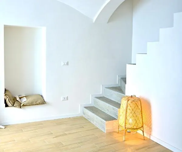 Sweet House Elisa Treglio